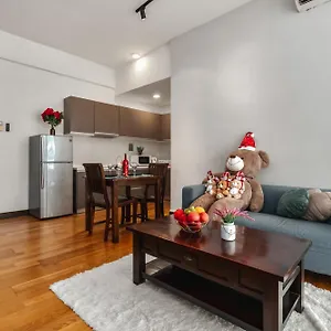 https://regalia-residence.kualalumpurs-hotels.com