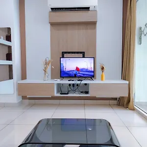 https://cozy-2-bedrooms-seaview-family-suites-at-gurney-drive.penanghotels.org